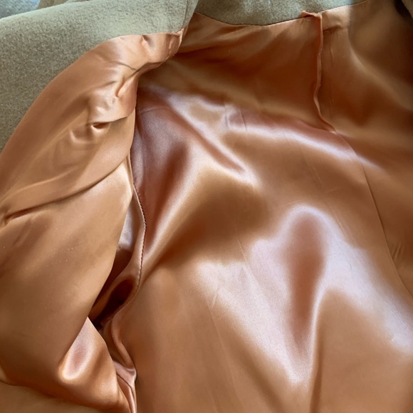 Vintage 1960’s Pickfair Place coat in camel wool with bronze lining - Picture 7 of 11
